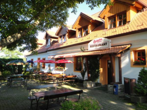 Pension & Restaurant U Koňské dráhy Holkov, Velešín